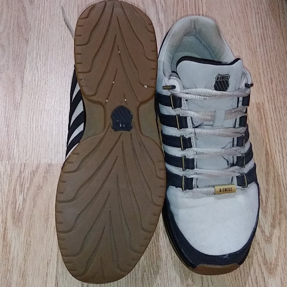 K-Swiss - Picture 3 of 3